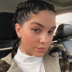 Meet your Posher, Nicole